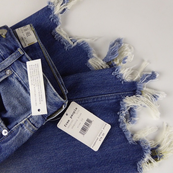 Free People Distressed Cotton Denim Button Front Frayed Hem Jeans NWT Size 24 - Picture 2 of 10